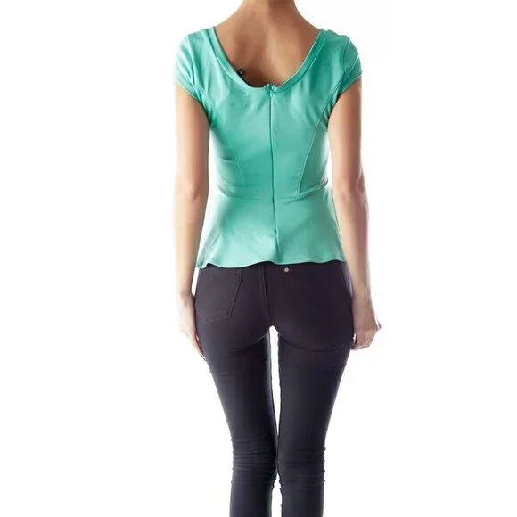 GUESS Green Cut Out Peplum Top - Picture 2 of 3